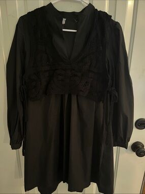Black Women's Crochet Overlay Long Sleeve Dress